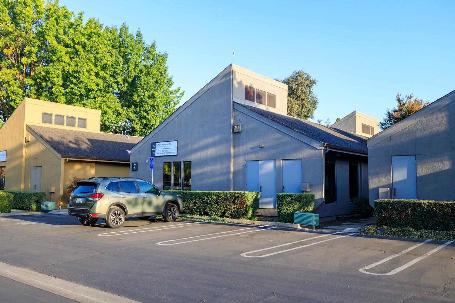 1130 Coffee Road 7