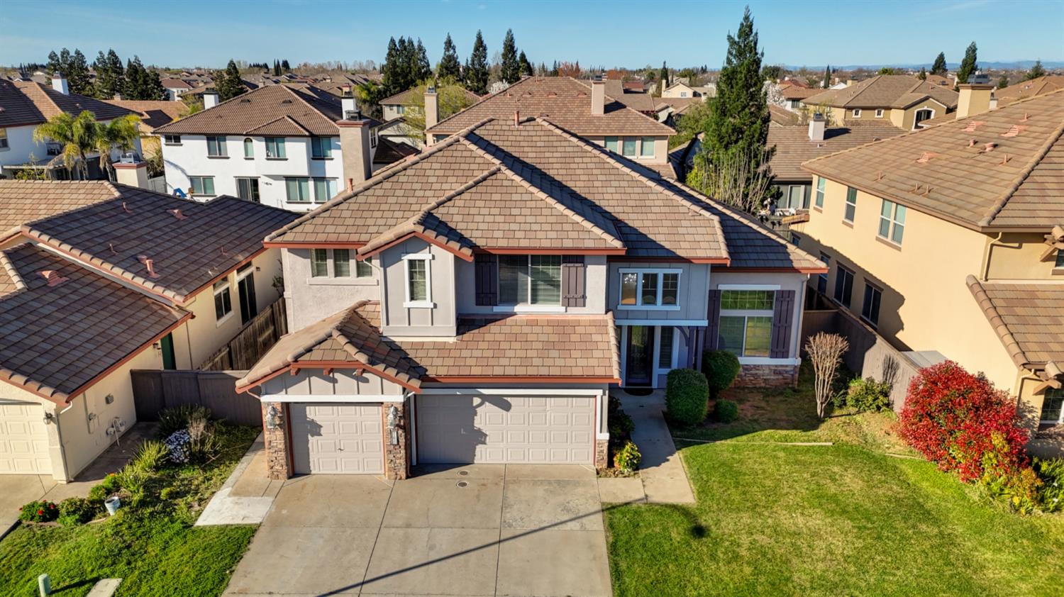 11833 Blushing Circle