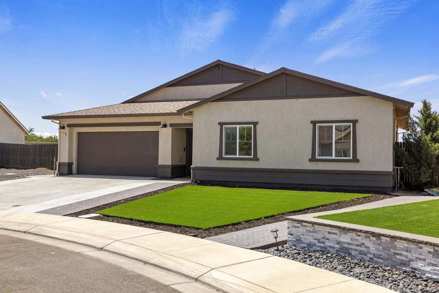2697 Adams Lane