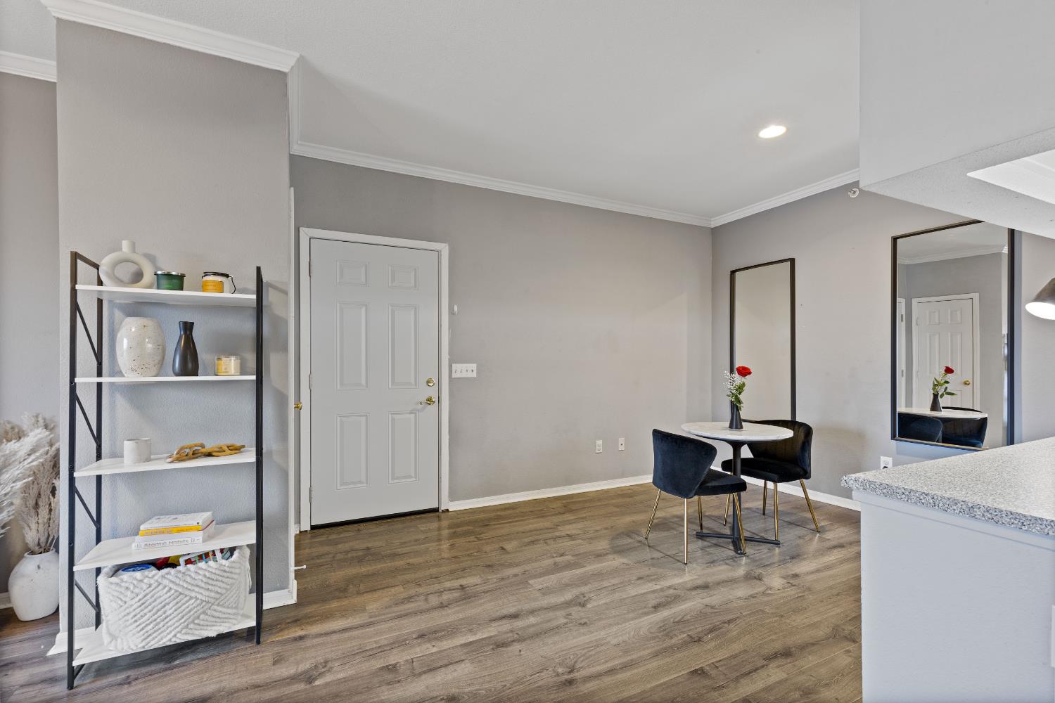 701 Gibson Drive 927