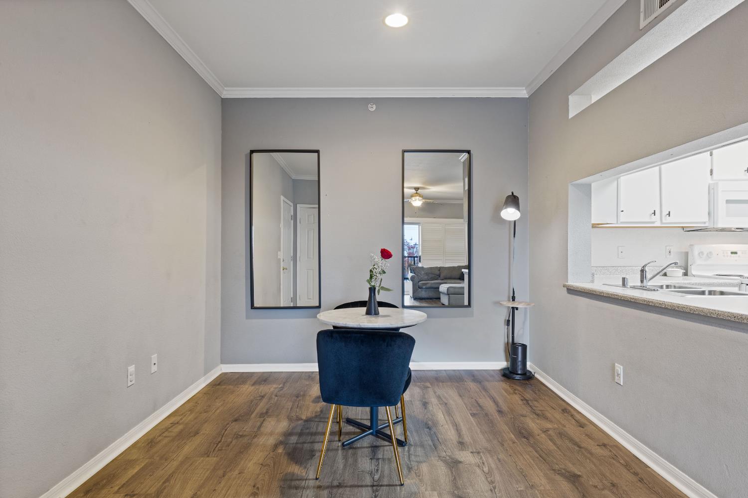 701 Gibson Drive 927