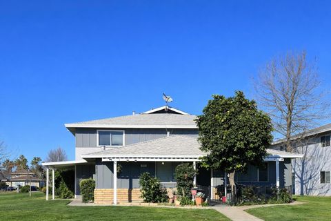 9025 El Cajon Way 4 Sacramento CA 95826