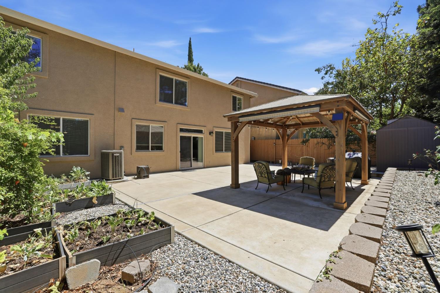 1045 Callander Way