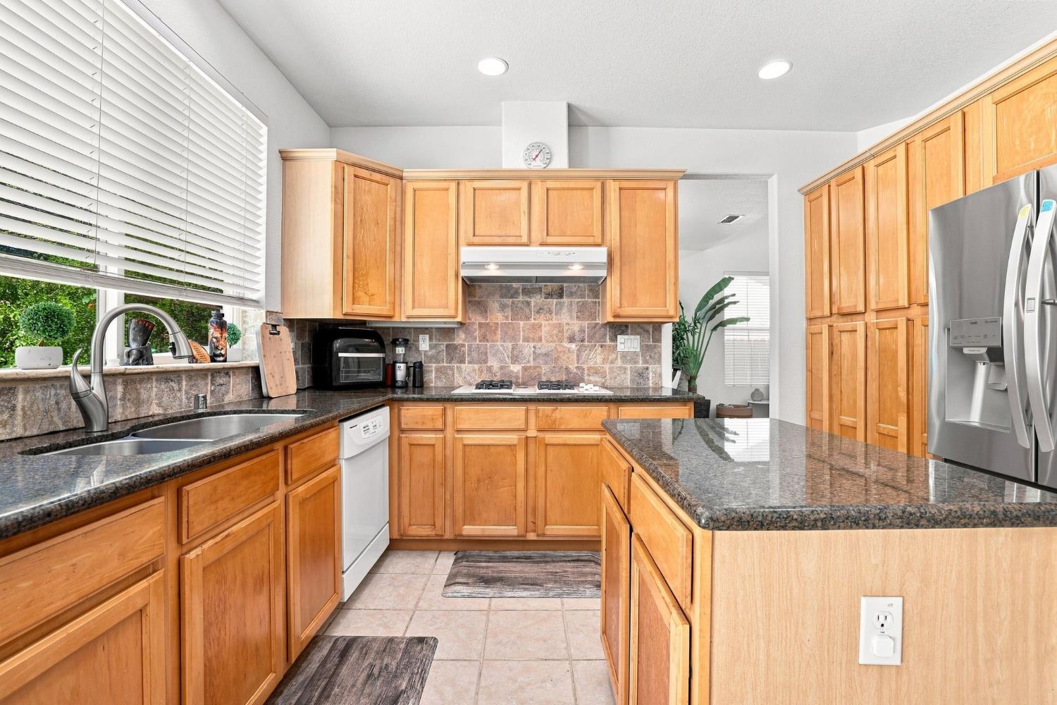 1045 Callander Way