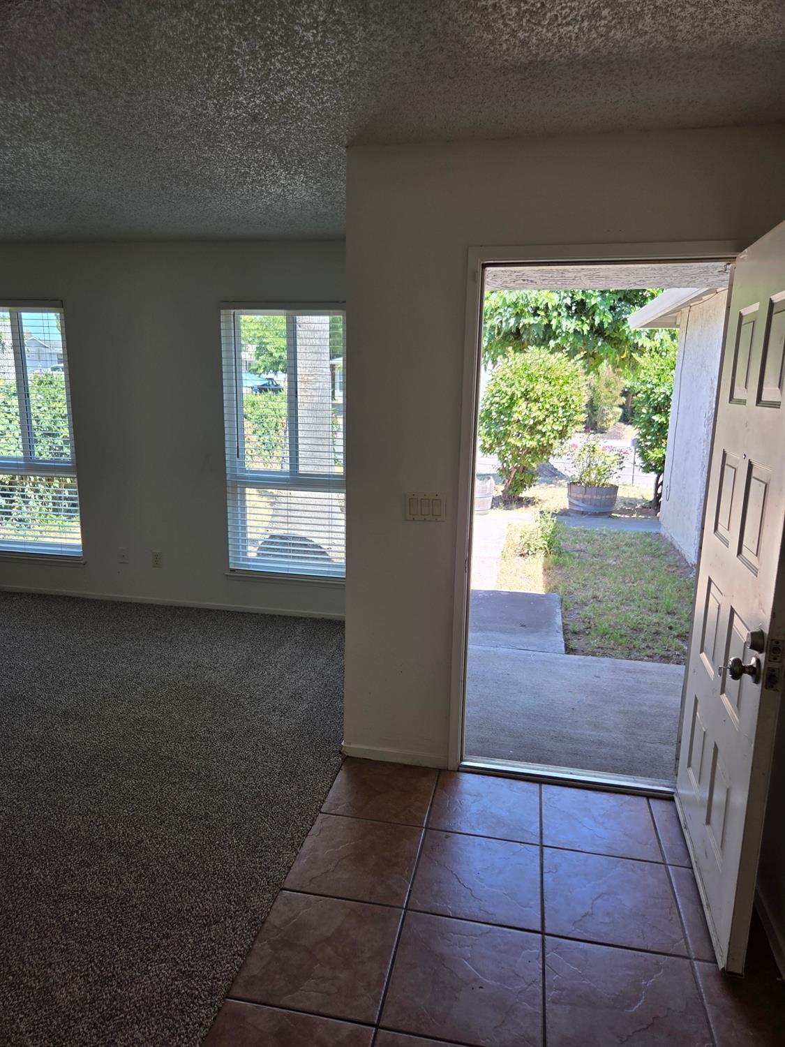5689 Andrea Boulevard