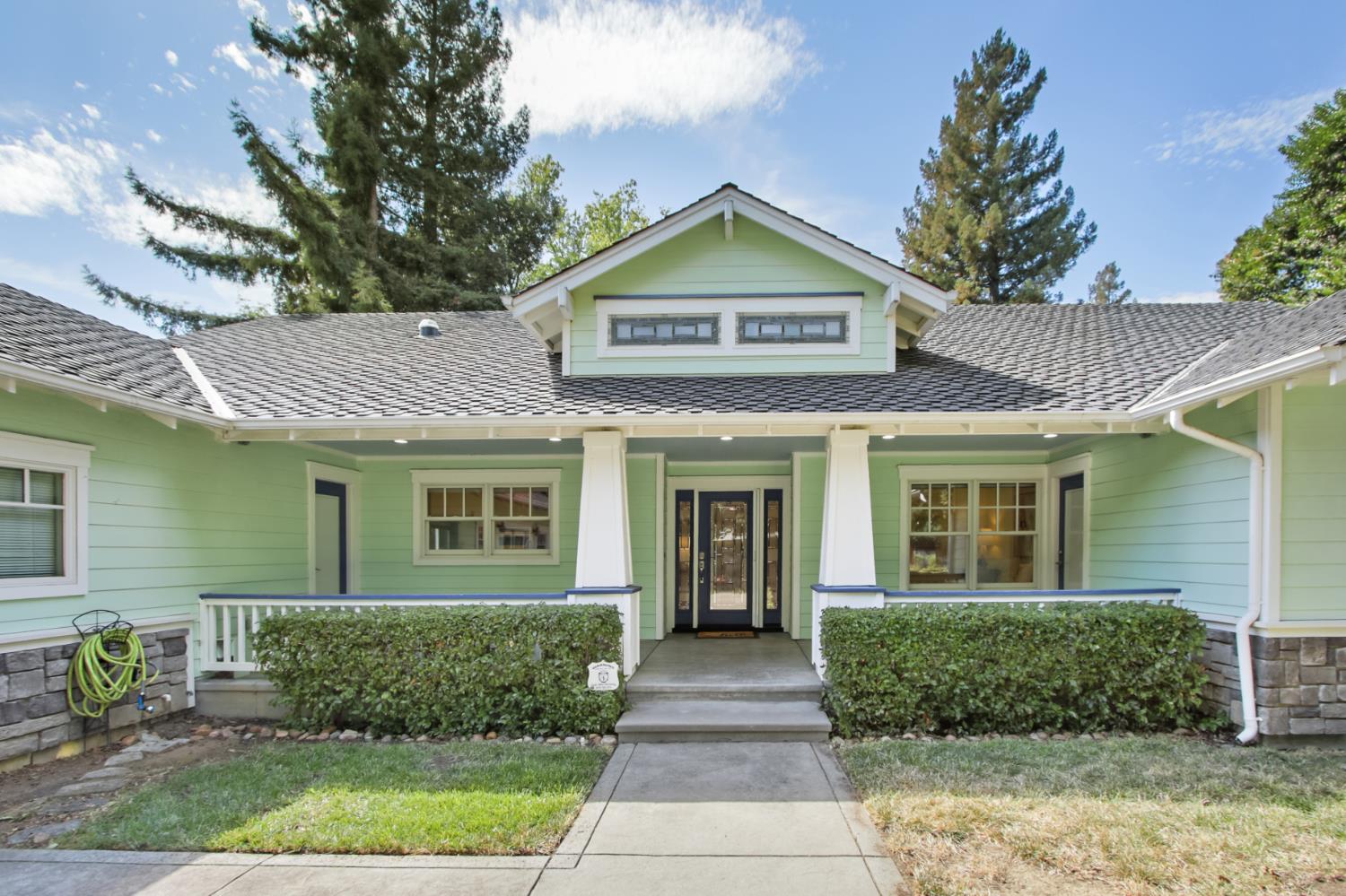 27462 Oakside Drive