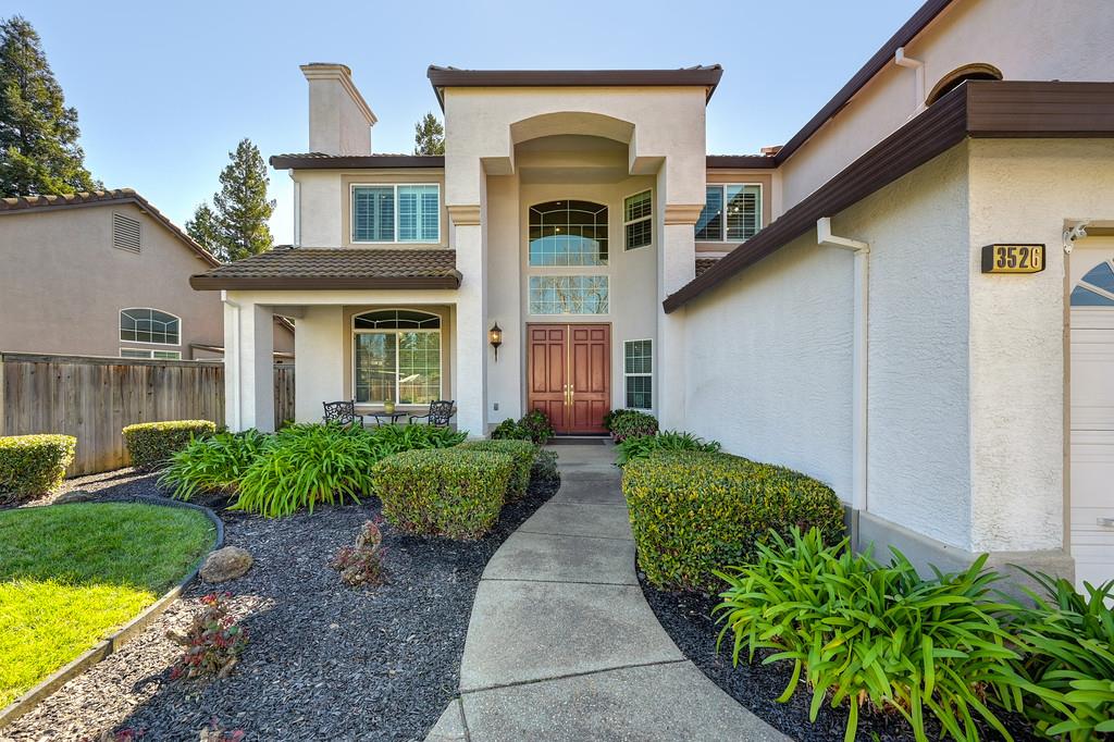 3526 Lake Terrace Drive