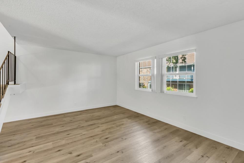 4020 Knoll Top Court