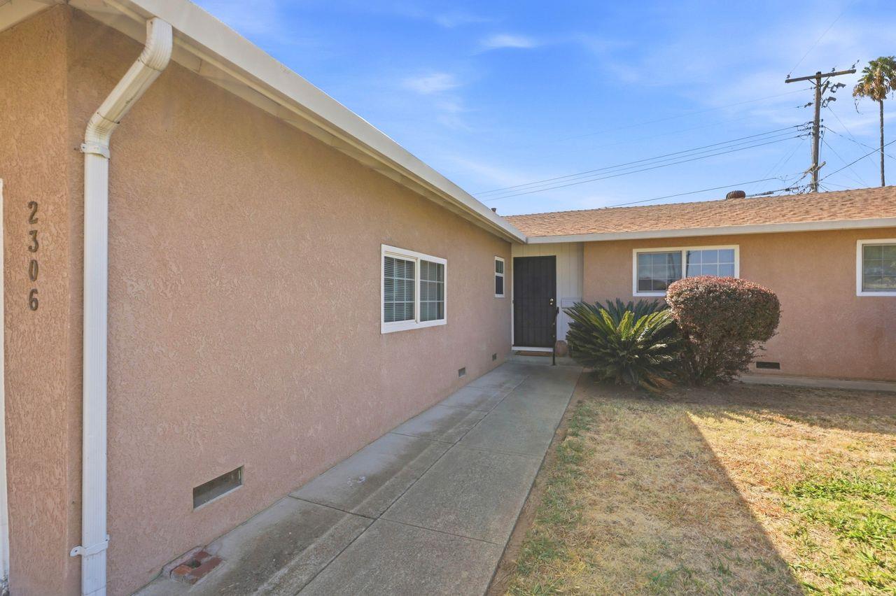 2306 Turnesa Avenue