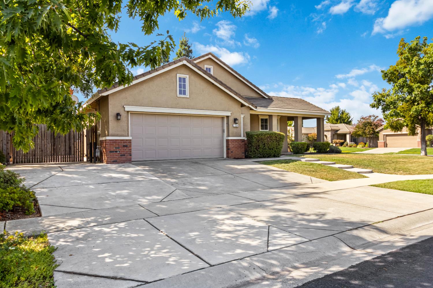 1394 Felton Way
