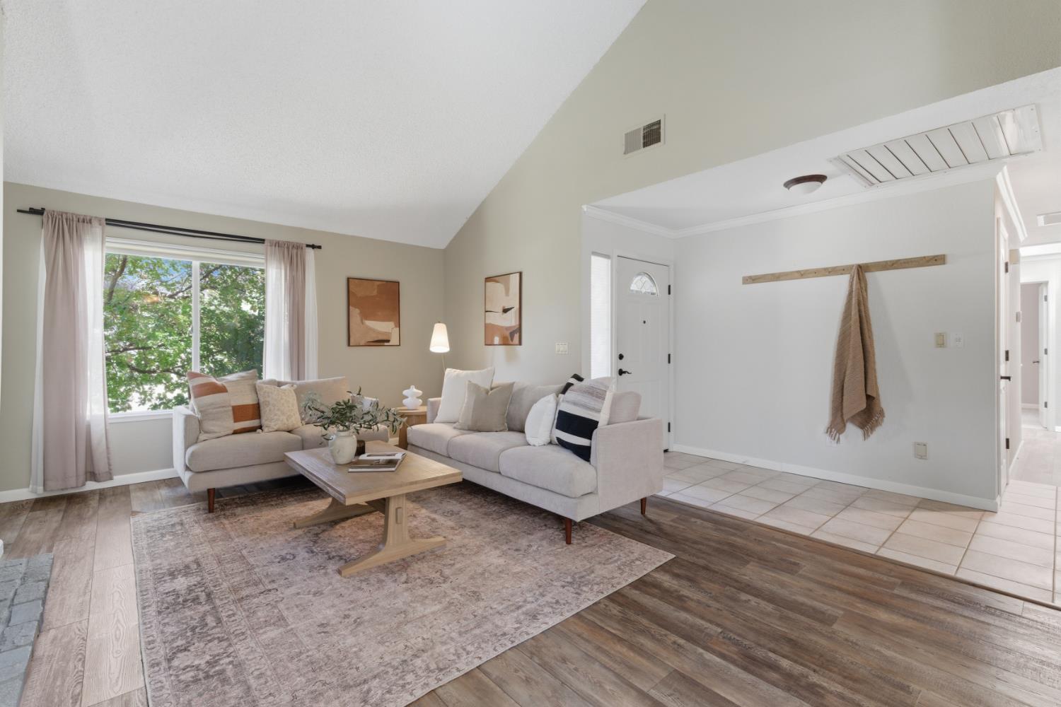 6578 Skyview Drive