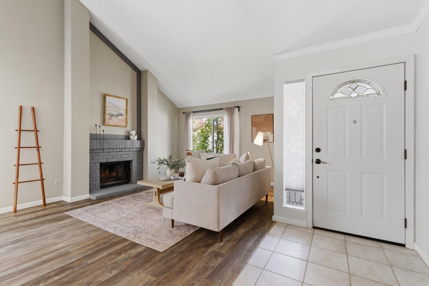 6578 Skyview Drive