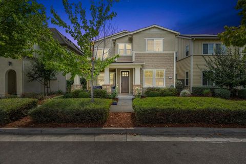 2032 Cannery Loop Davis CA 95616