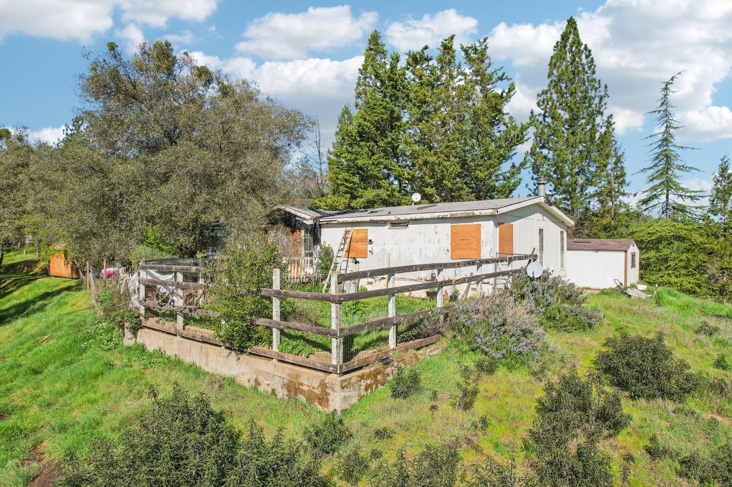 5961 Chrysler Circle