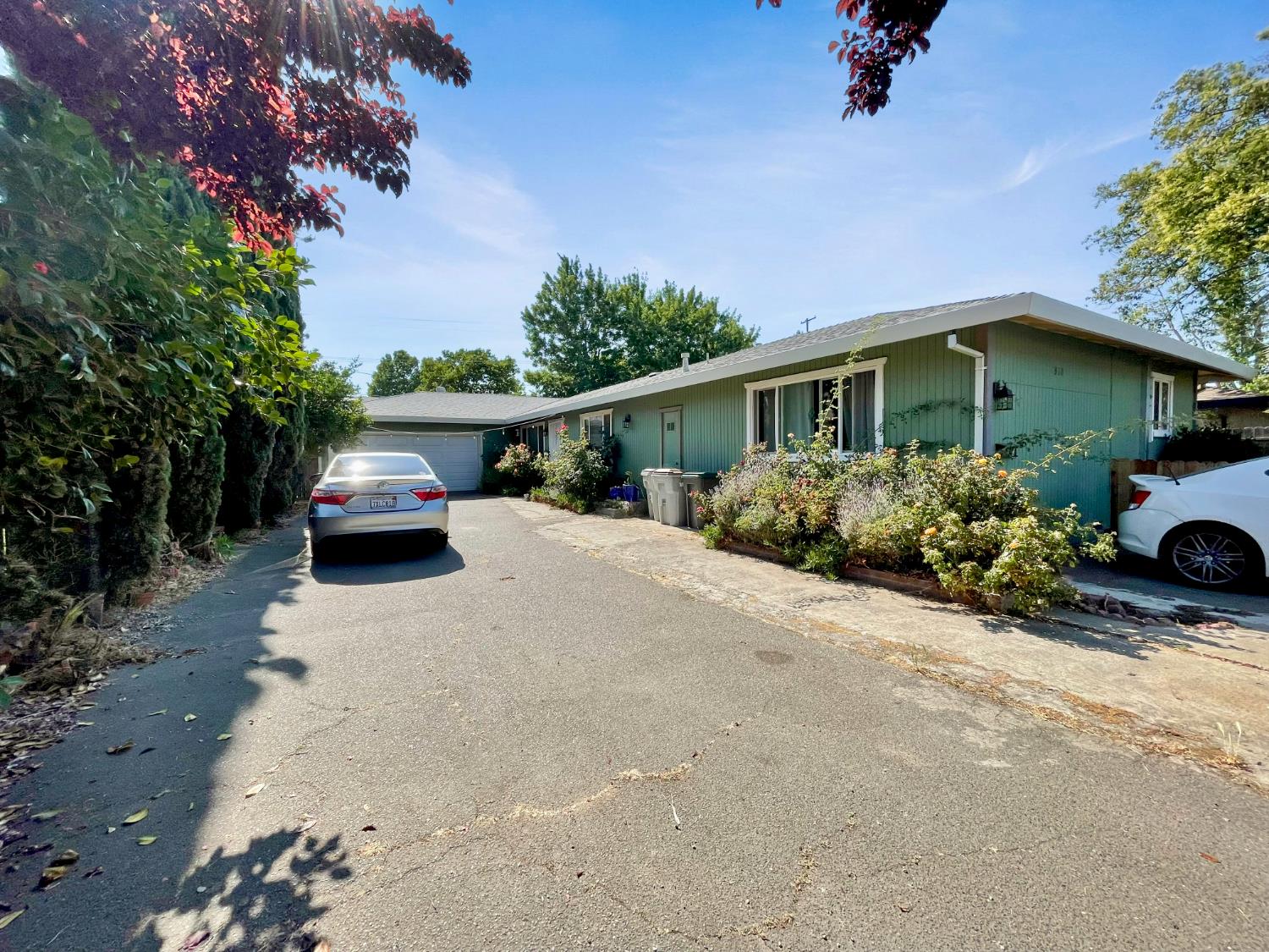 830 Pecan Street