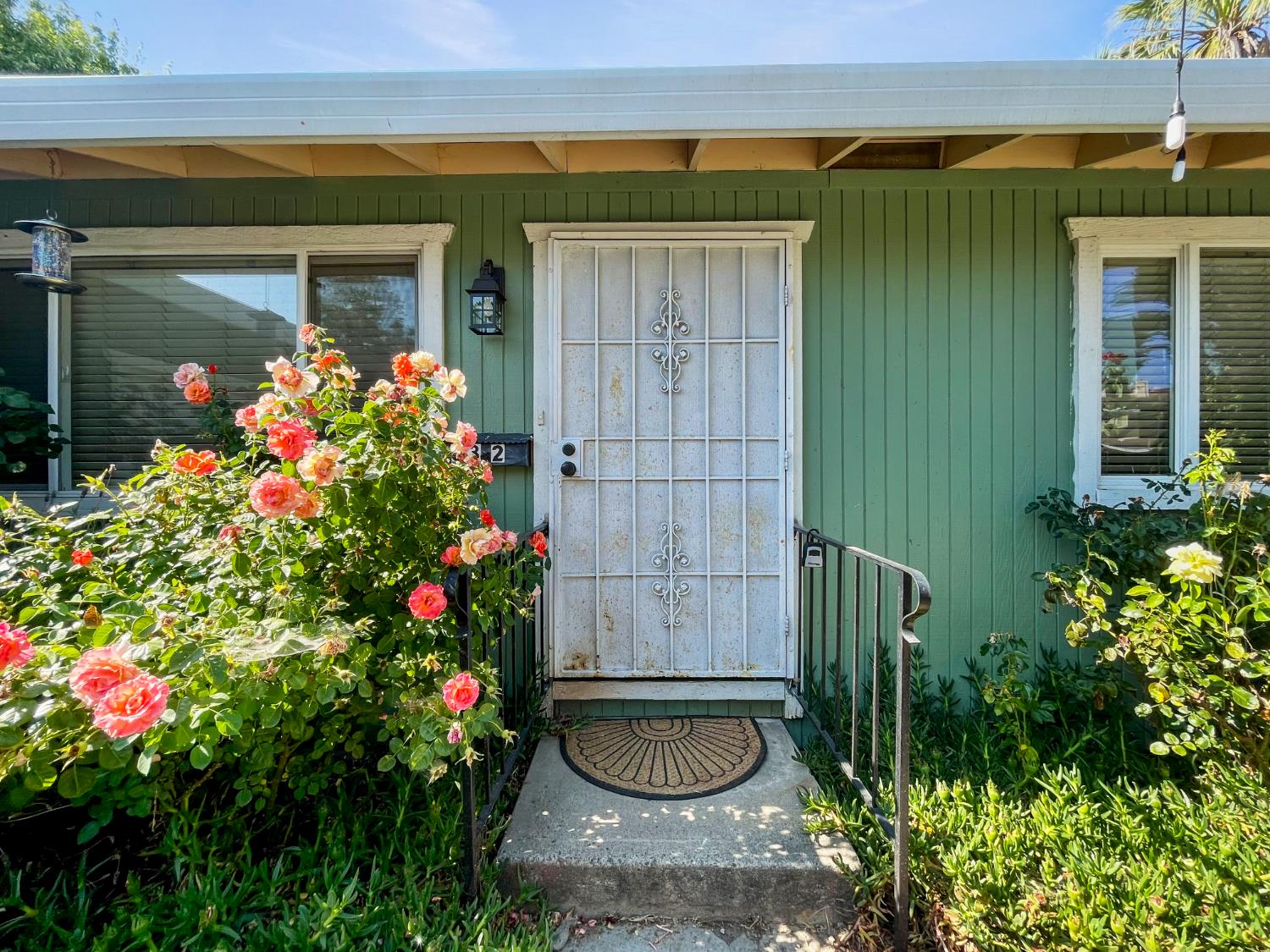 830 Pecan Street