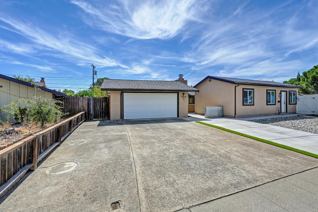 5924 Deary Way