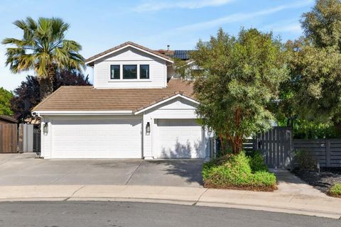 14 Hiller Court Woodland CA 95776