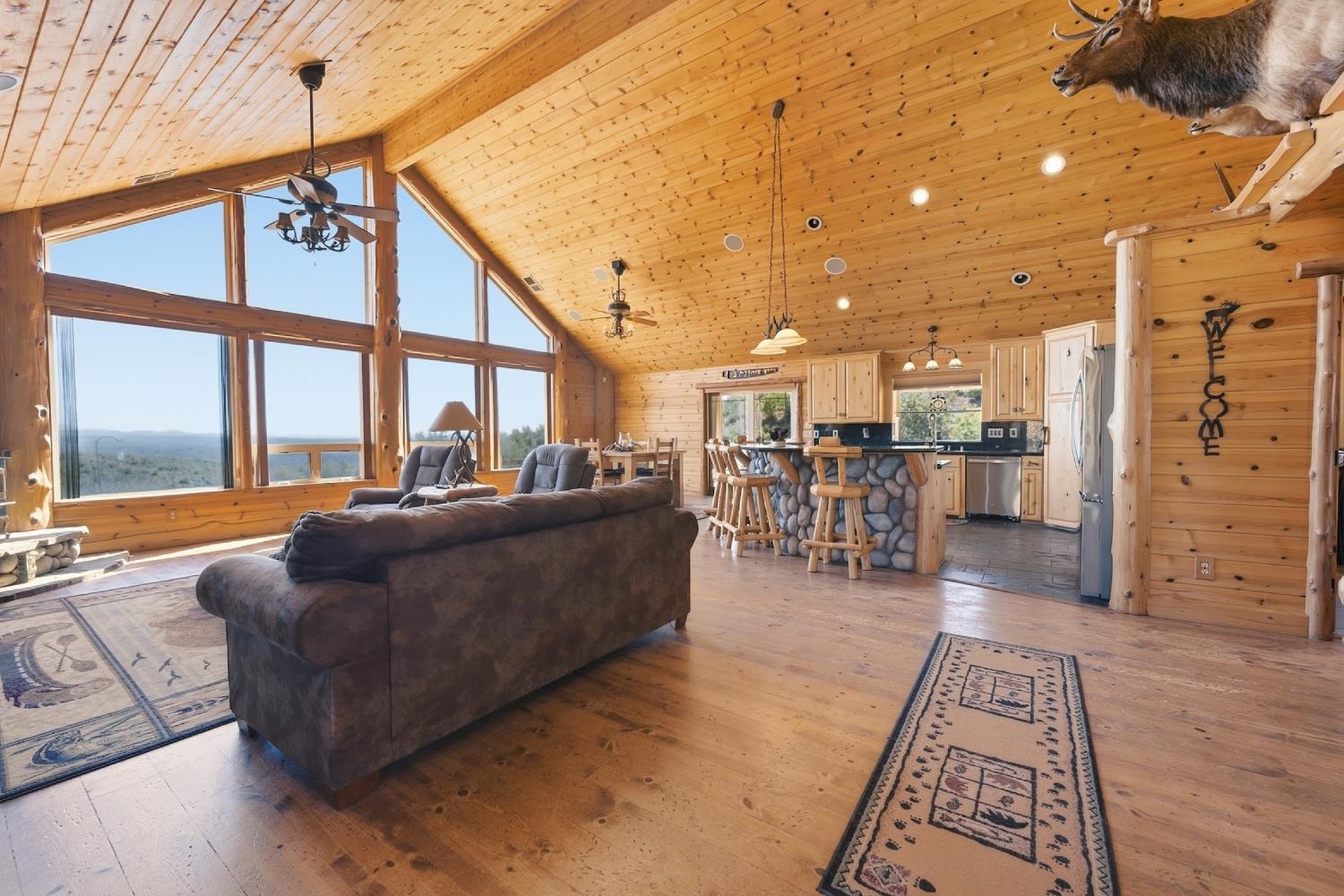 6800 W. Murray Creek