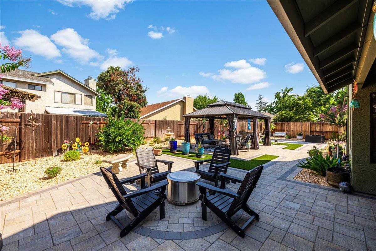 9128 Miners Creek Court