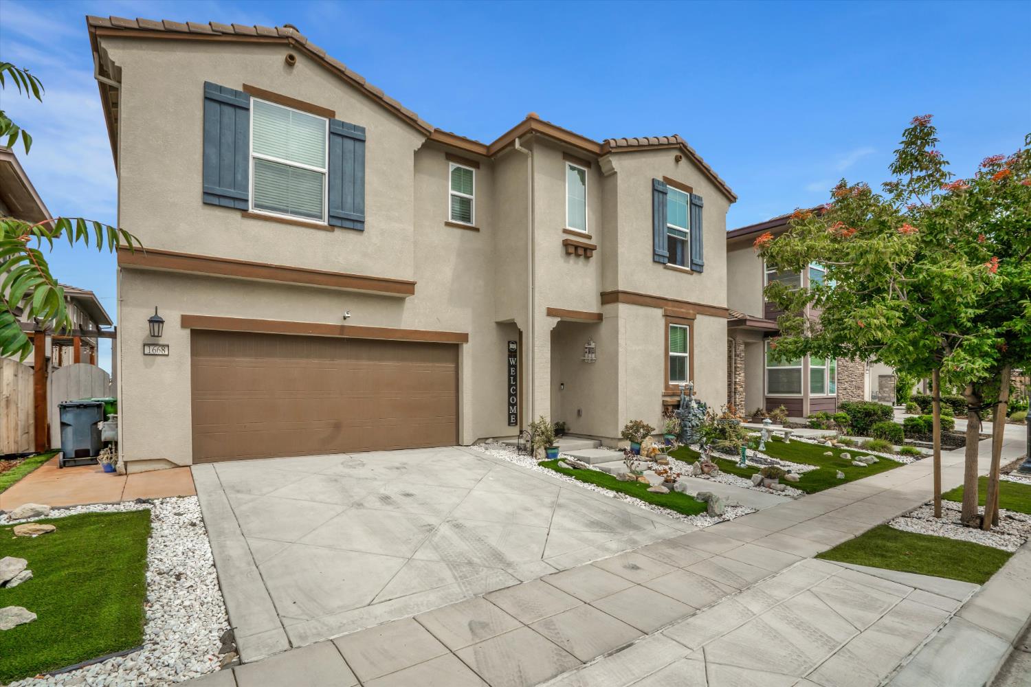 1668 S Macias Place