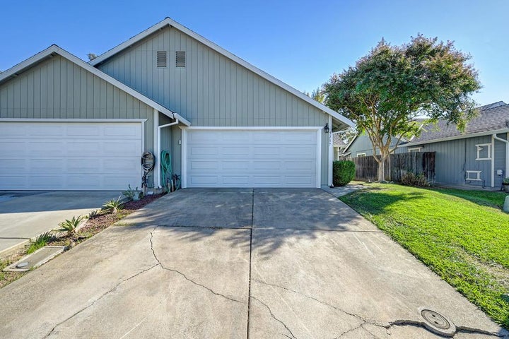 Photo 1 of 27 — 5237 Janell Way, Carmichael, CA 95608