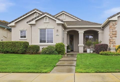 1681 Red Sky Way Ripon CA 95366
