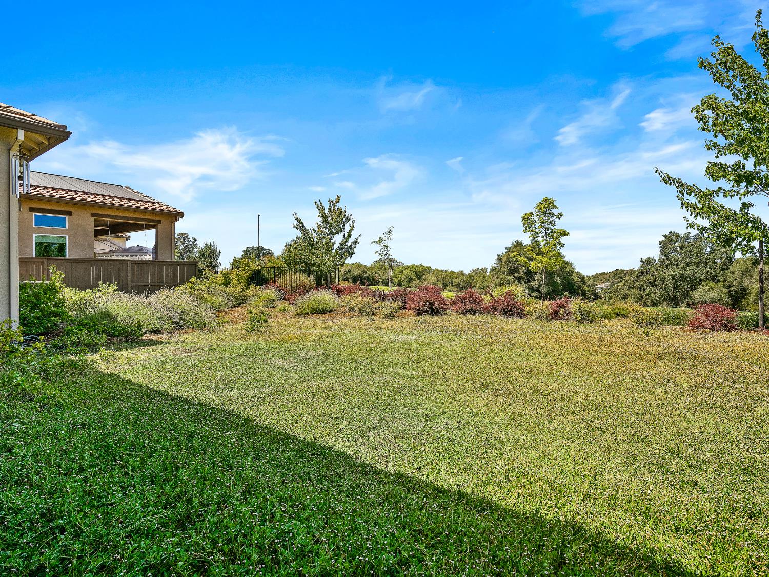 El Dorado Hills, California 95762, United States, 3 Bedrooms Bedrooms, ,4 BathroomsBathrooms,Residential,Pending,191443