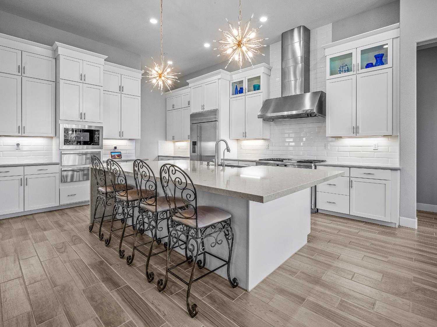 El Dorado Hills, California 95762, United States, 3 Bedrooms Bedrooms, ,4 BathroomsBathrooms,Residential,Pending,191443