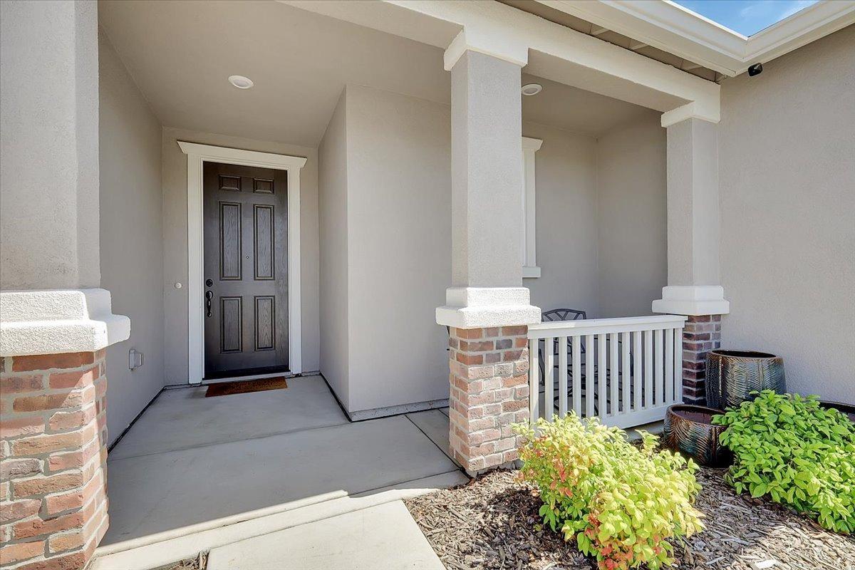 1465 Minories Drive