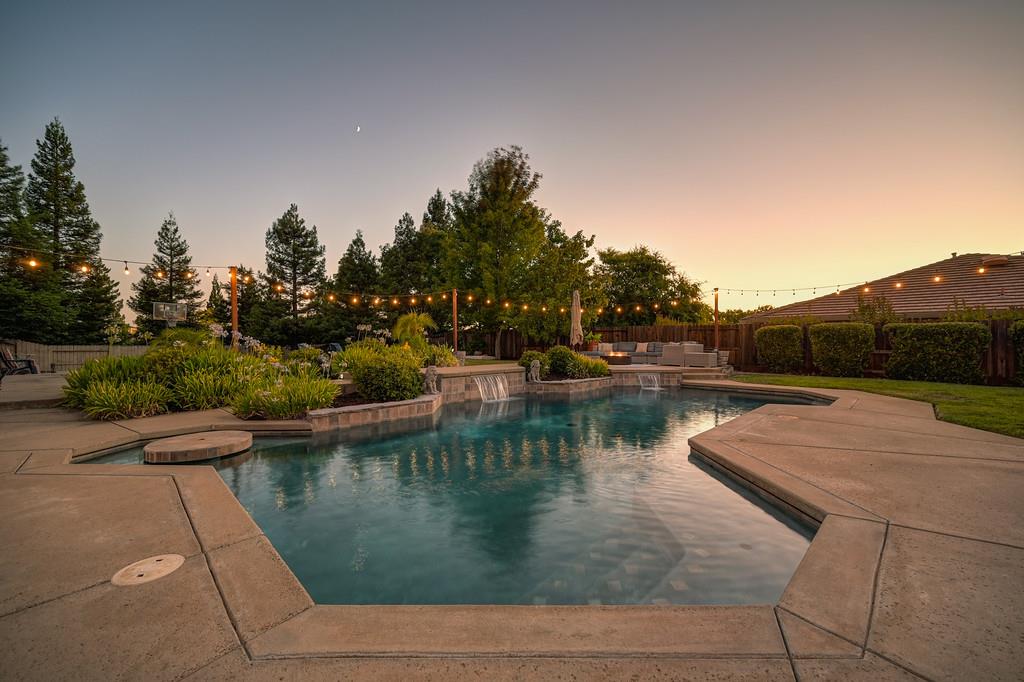 1669 Gallinger Court