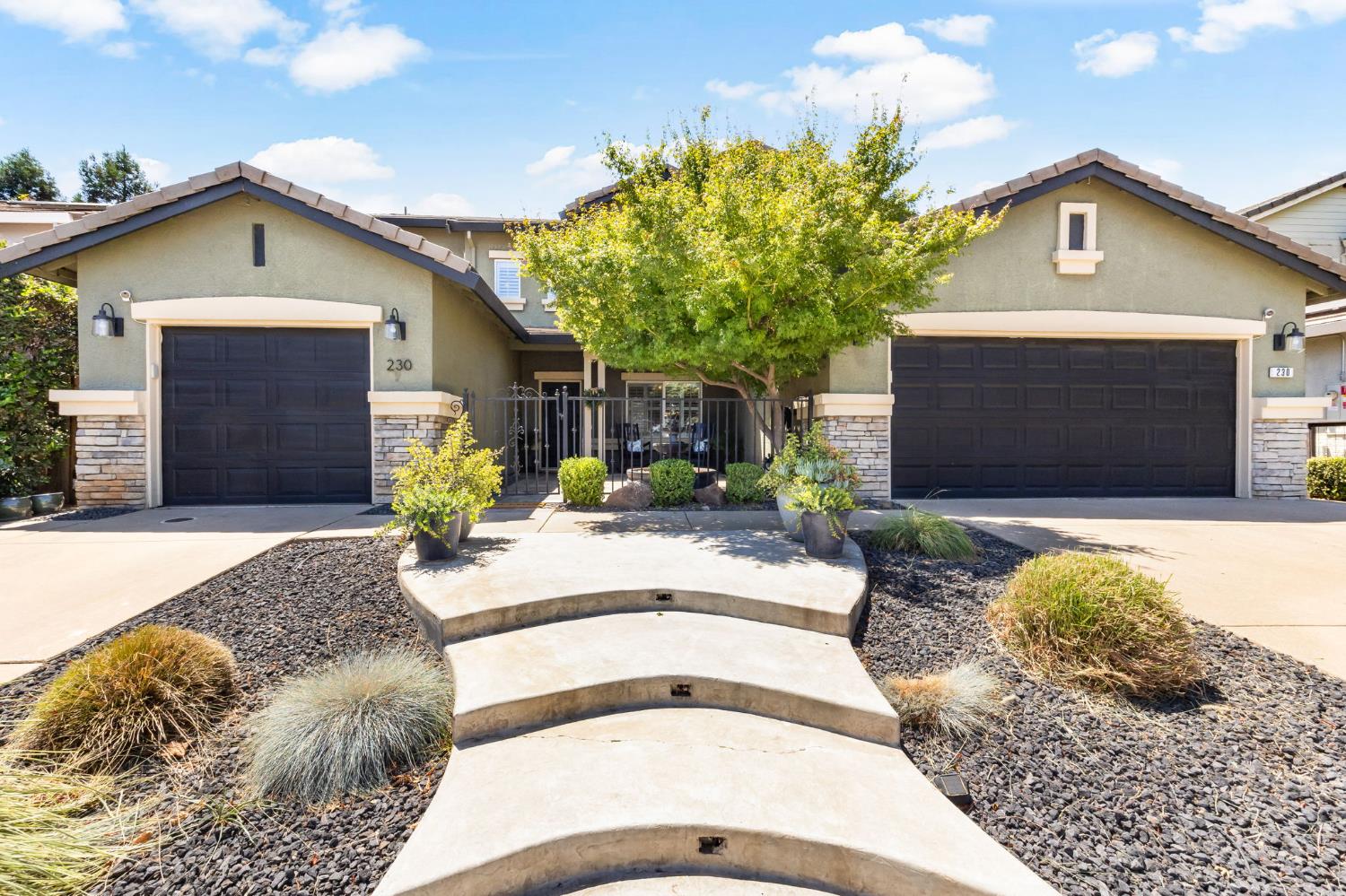 230 Saint Lucia Way