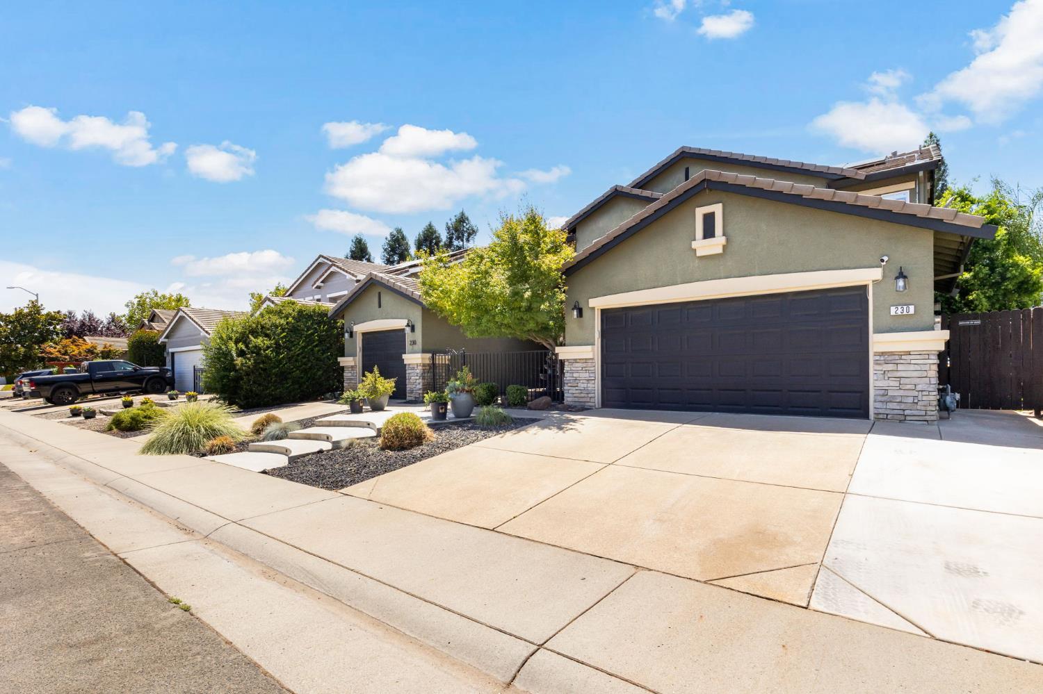 230 Saint Lucia Way