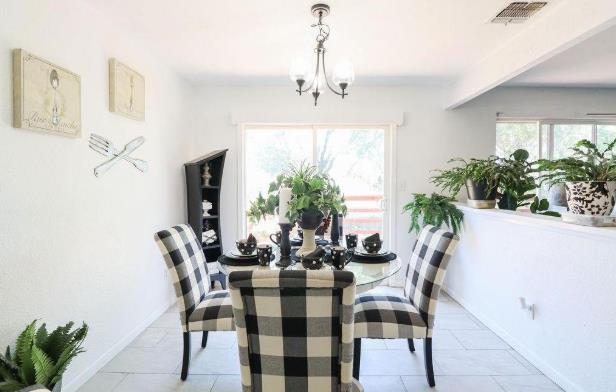 6421 Crystal Boulevard