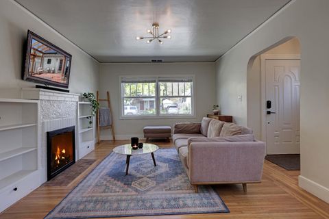4900 8th Avenue, Sacramento, CA 95820 - MLS#: 225036309