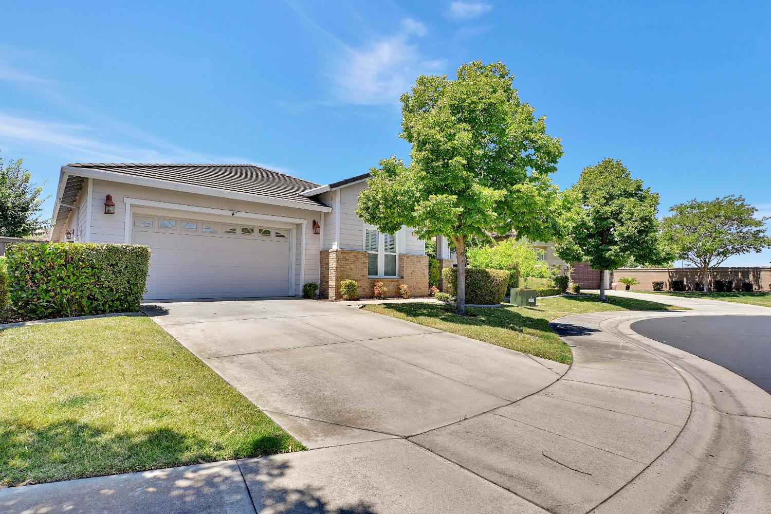 15 Cristalla Place