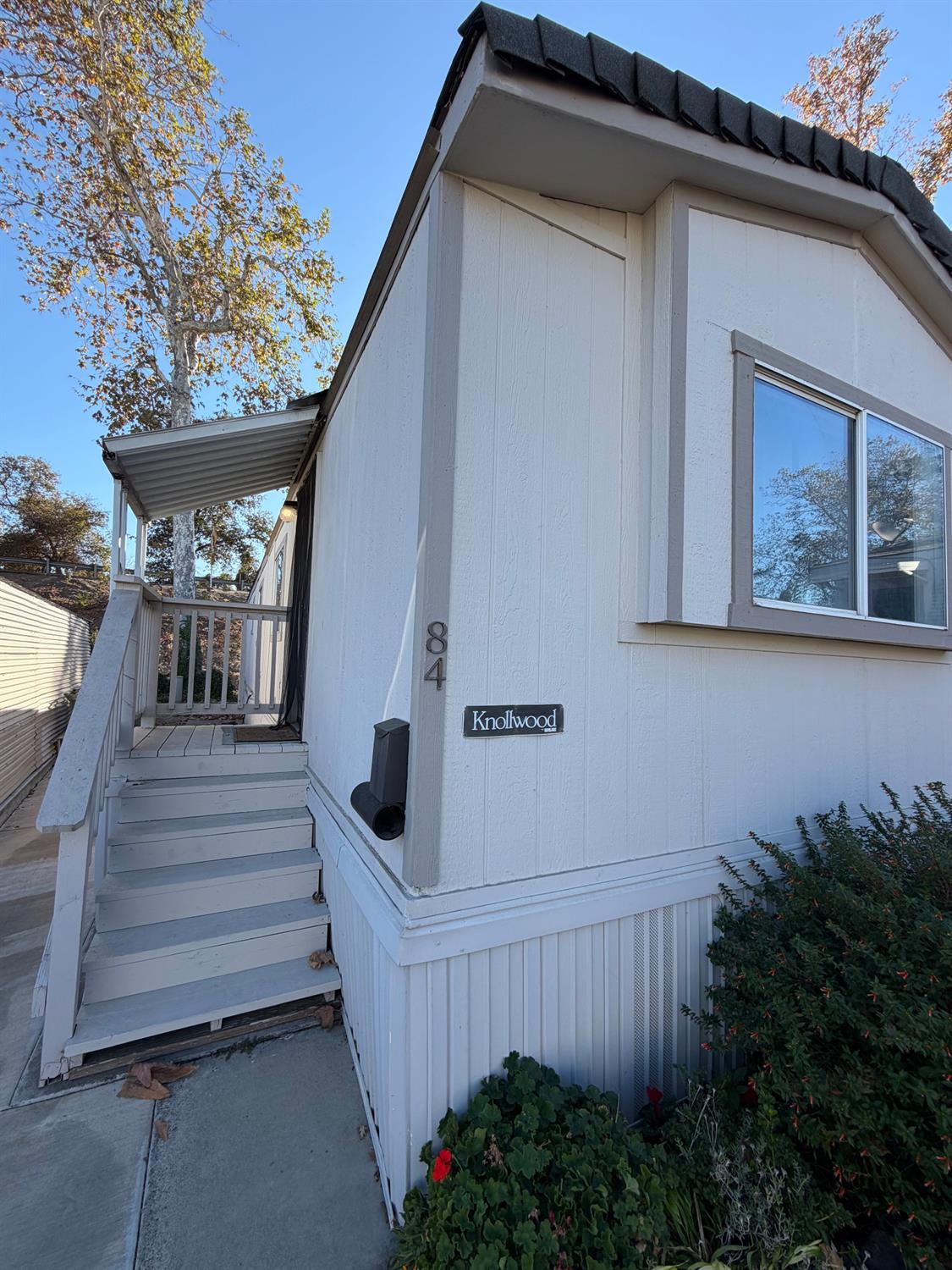 902 Del Paso Boulevard 84