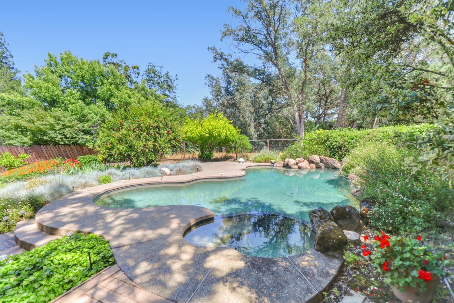 6837 Thunderhead Circle