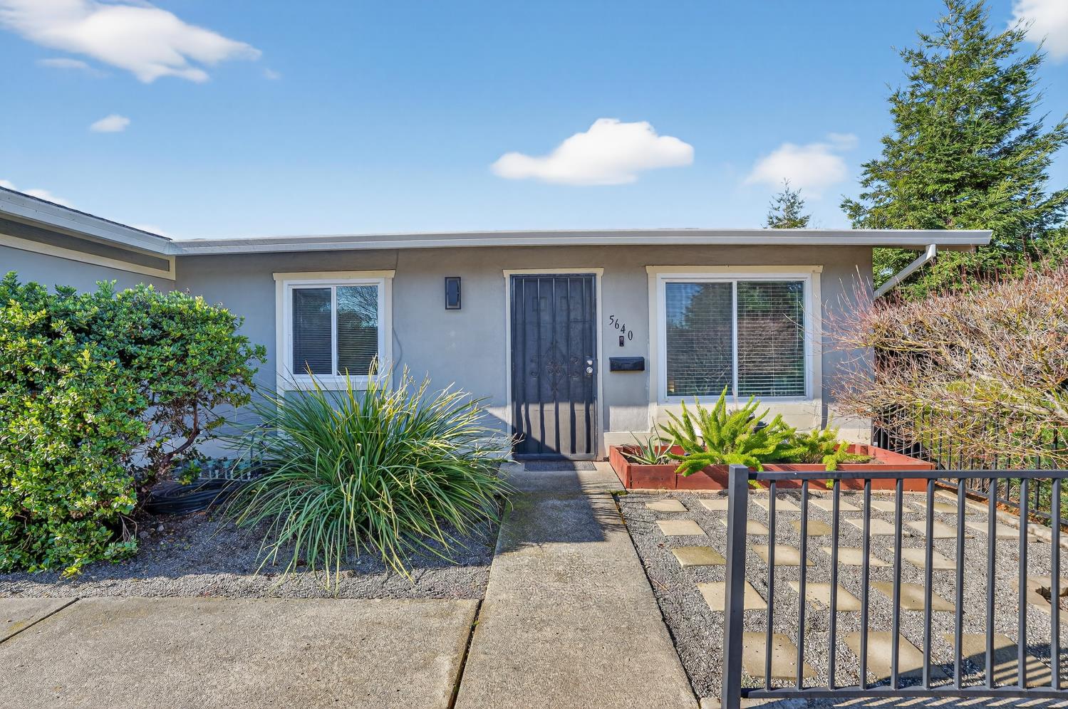 5640 Casa Grande Avenue