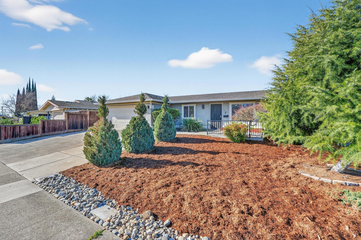 5640 Casa Grande Avenue