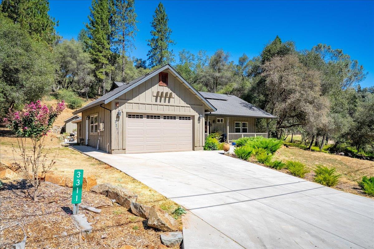 3311 Cascade Trail
