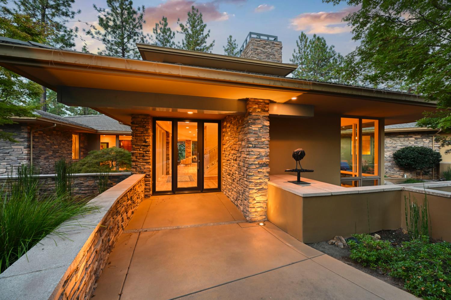 15090 Grand Knoll Drive