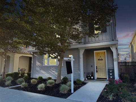 93 E Ramsey Drive Mountain House CA 95391