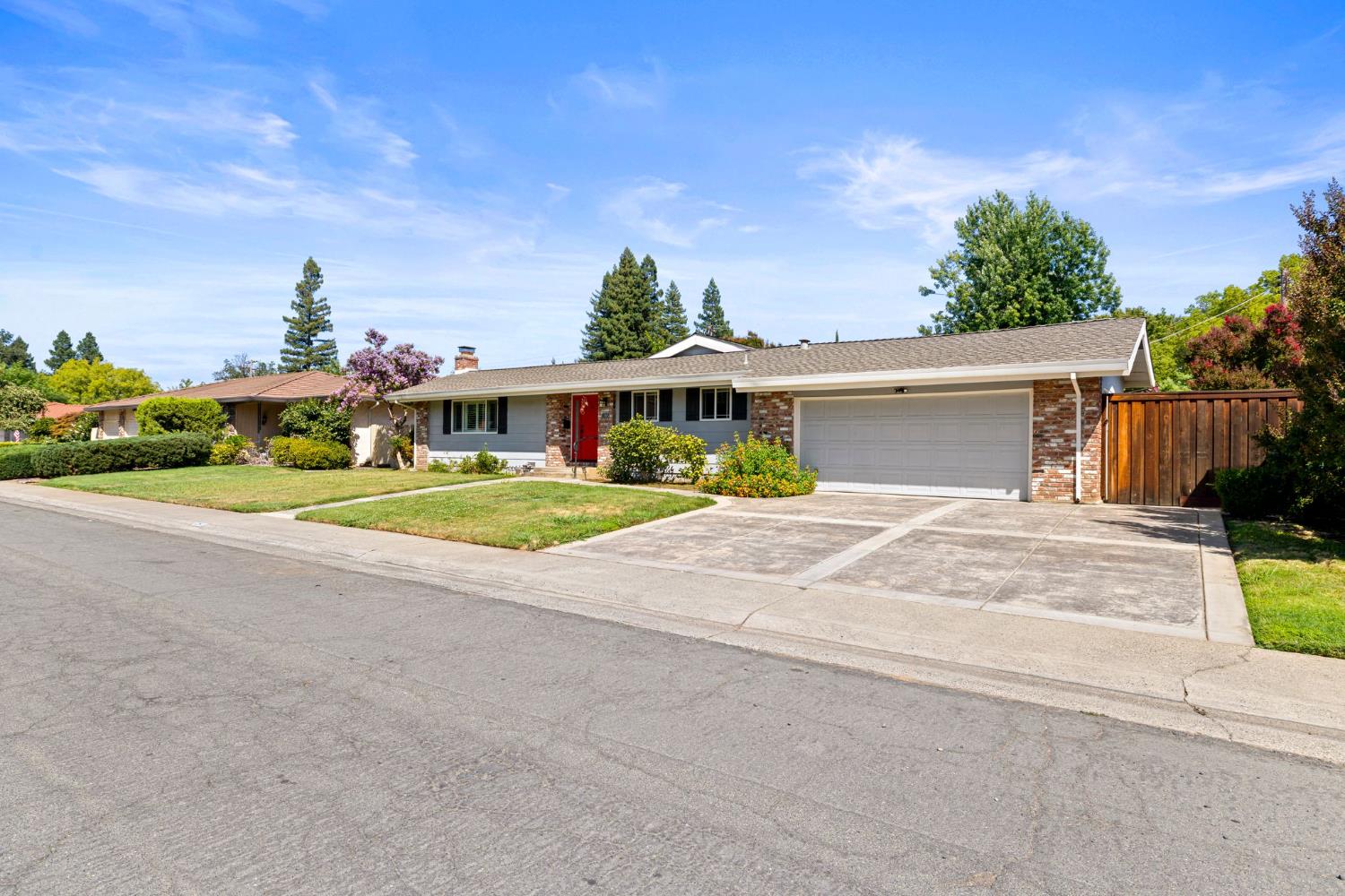 1265 Meredith Way