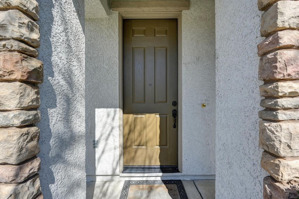 Photo of 1795 Zurlo Way, Sacramento, CA 95835 (MLS # 226029214)