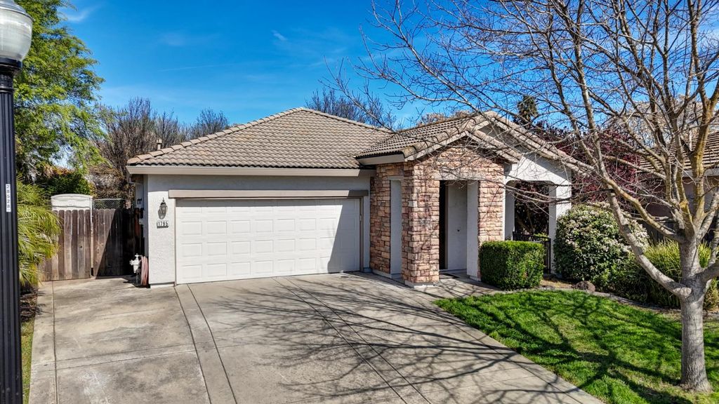 Photo of 1795 Zurlo Way, Sacramento, CA 95835 (MLS # 226029214)