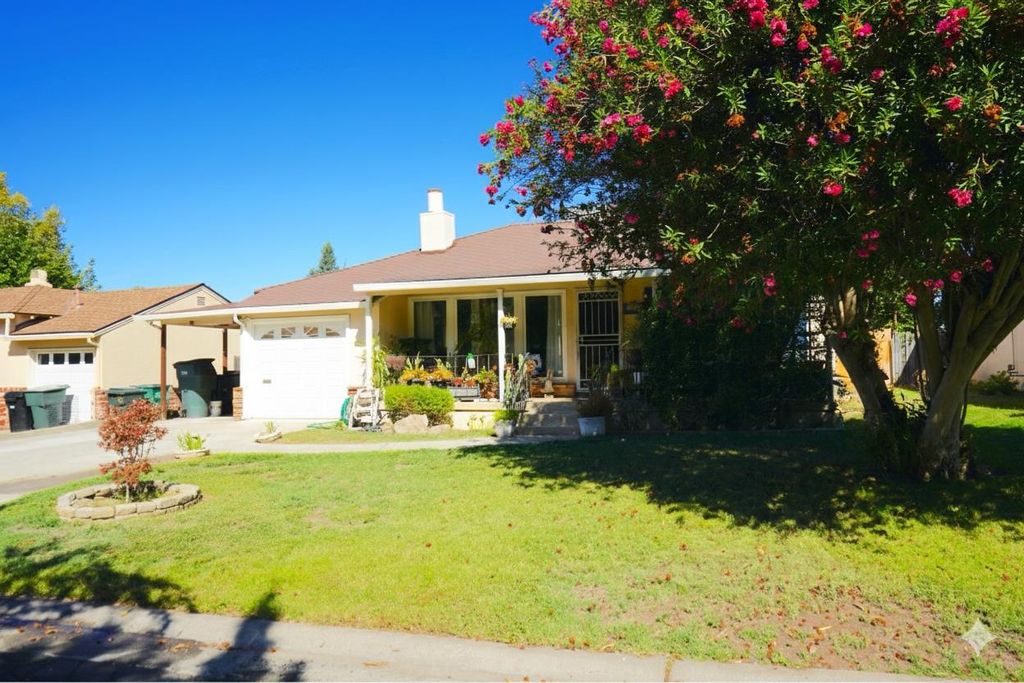 Photo of 4205 Lyle Street, Sacramento, CA 95821 (MLS # 225132001)