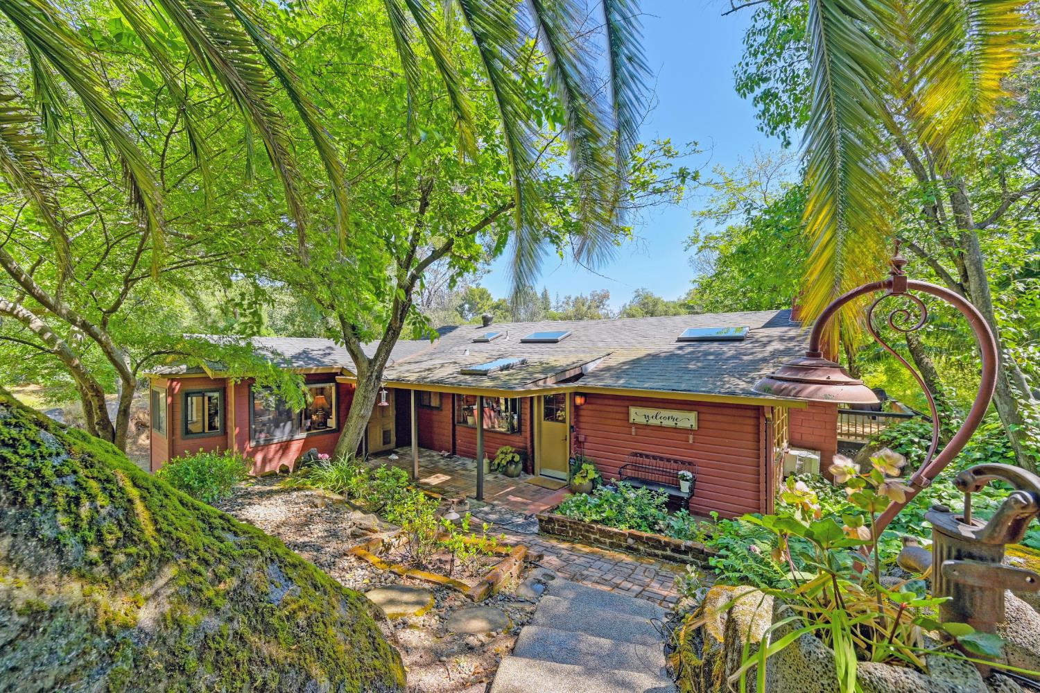 7333 Surette Lane