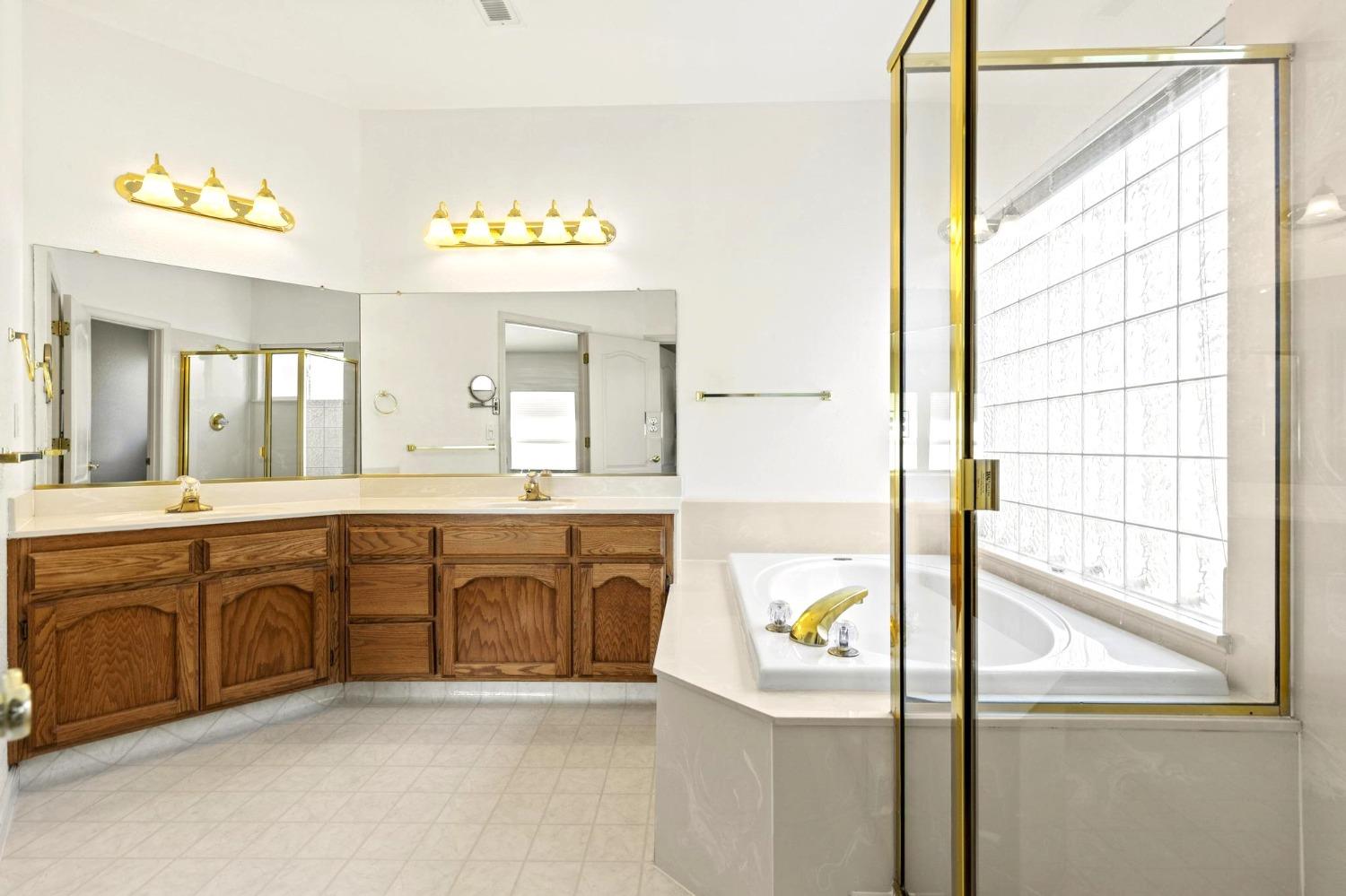 Yuba City, California 95993, United States, 4 Bedrooms Bedrooms, ,2 BathroomsBathrooms,Residential,Active,96659