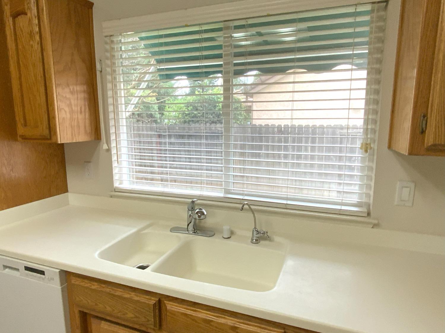 Yuba City, California 95993, United States, 4 Bedrooms Bedrooms, ,2 BathroomsBathrooms,Residential,Active,96659